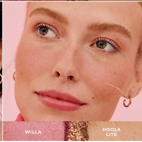 Benefit Cosmetics Hoola & WANDERful World Duo Mini Bronzer & Blush Value Set - Picture 5 of 5